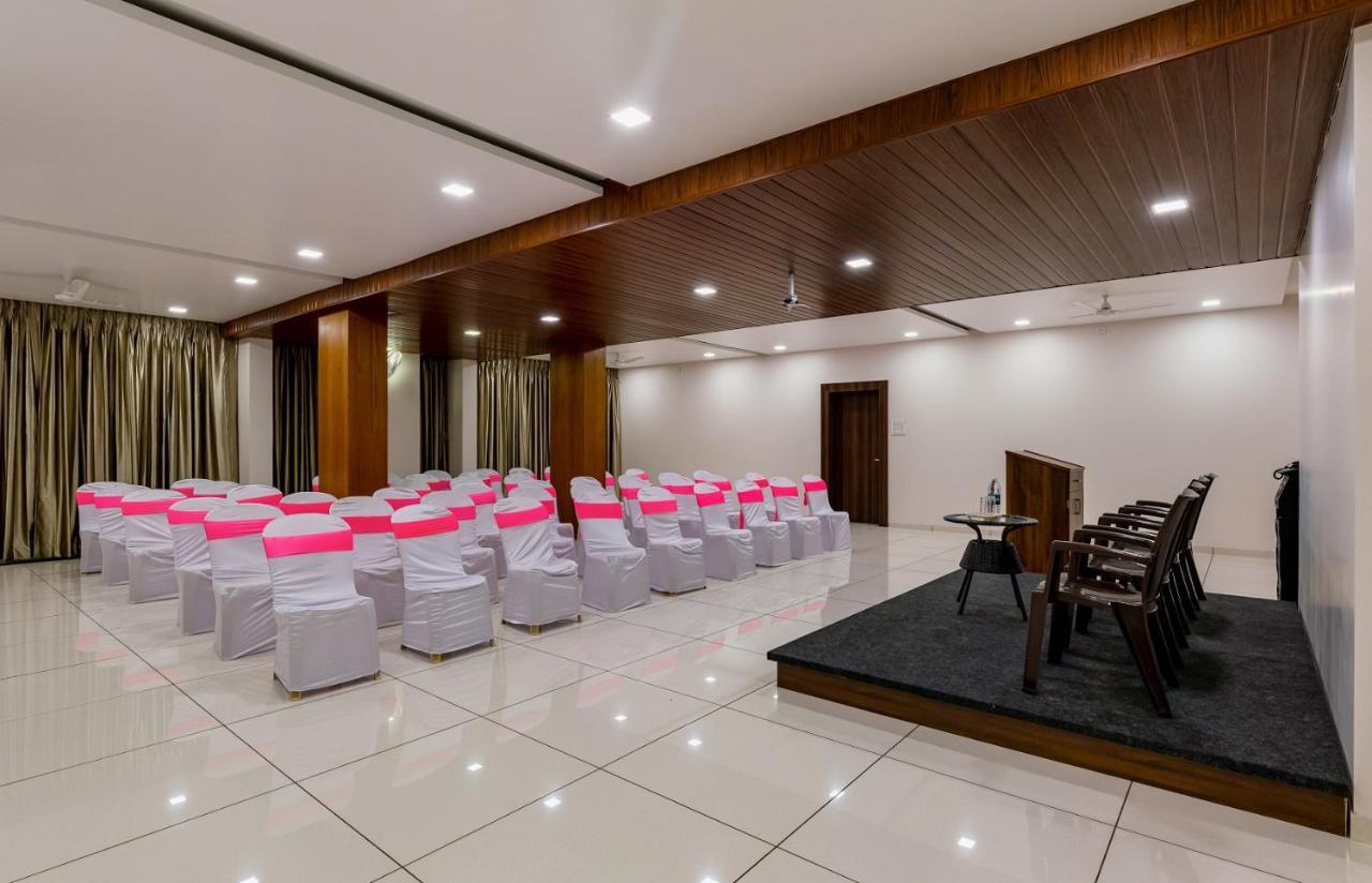 Hotel Grand Indu, 3 Star Kolhapur Dış mekan fotoğraf