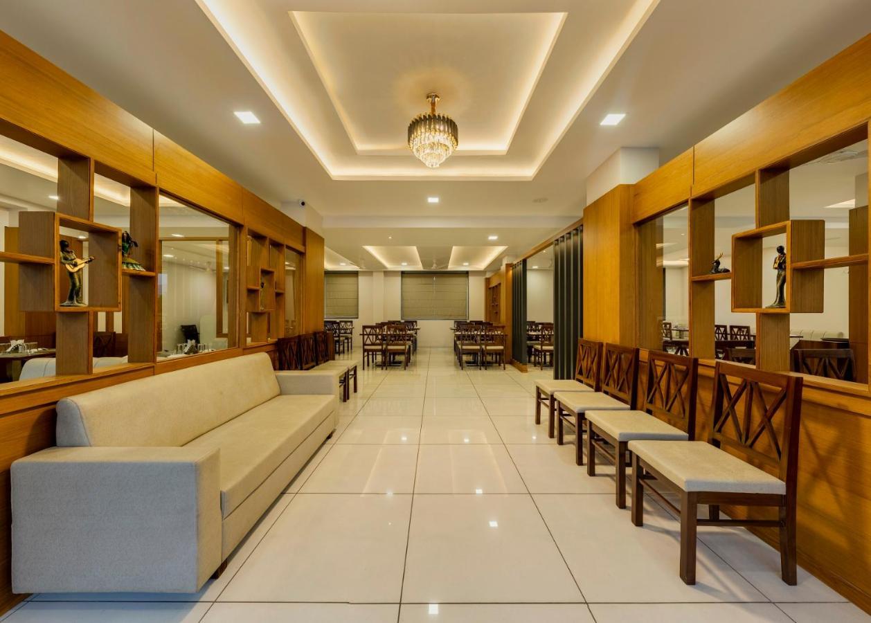 Hotel Grand Indu, 3 Star Kolhapur Dış mekan fotoğraf